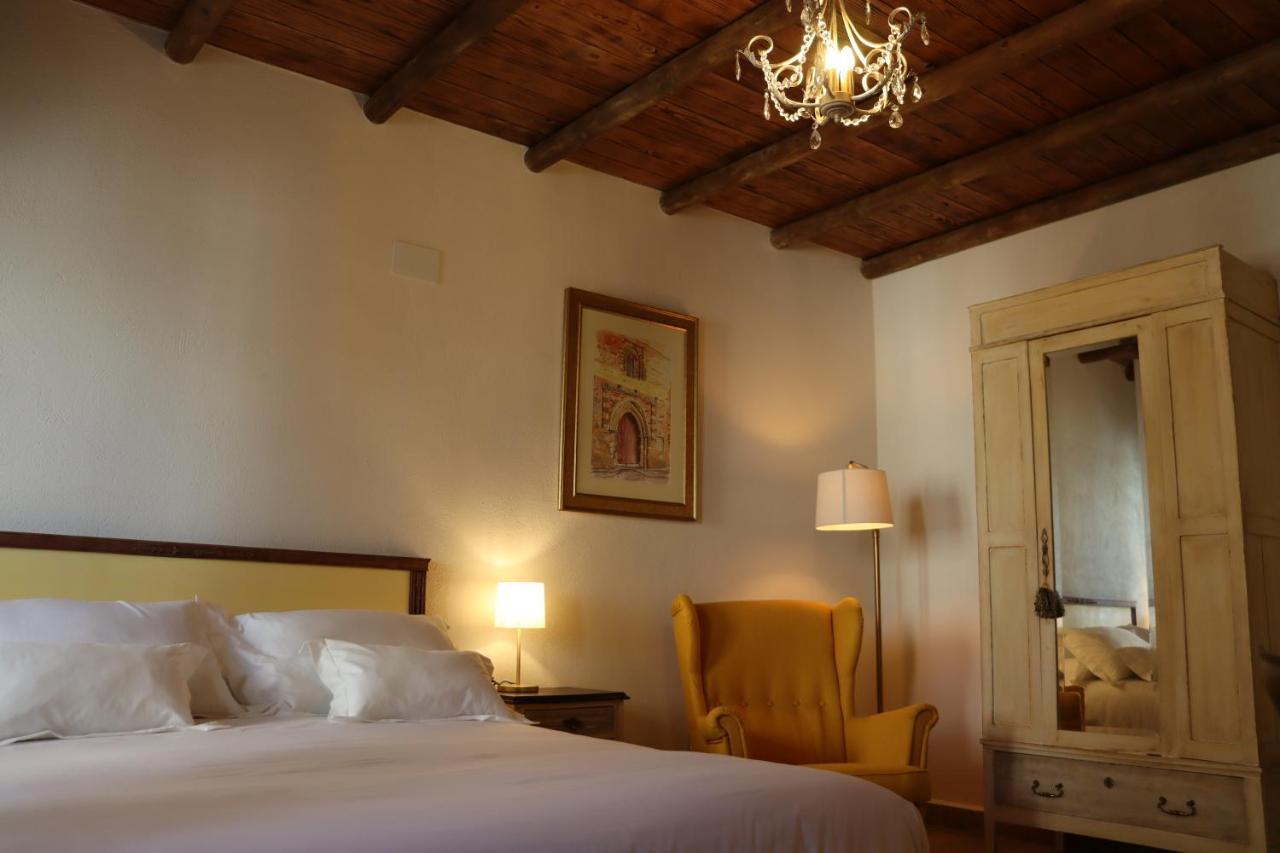 Hotel Palacio Conde Del Alamo Aroche エクステリア 写真
